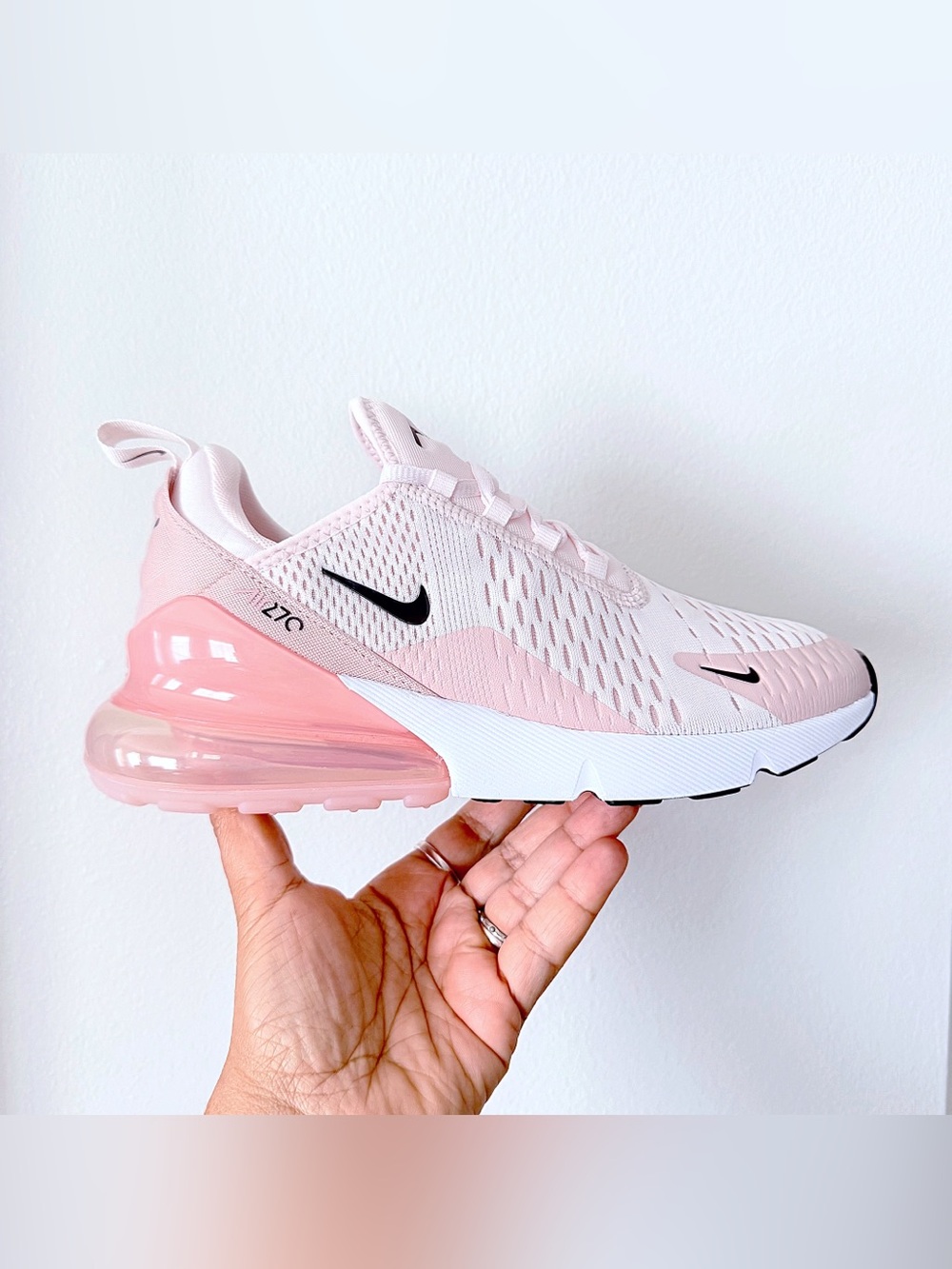 Nike Air Max 270 Women’s Light Soft Pink and Black Sneakers - Picture 1 of 7